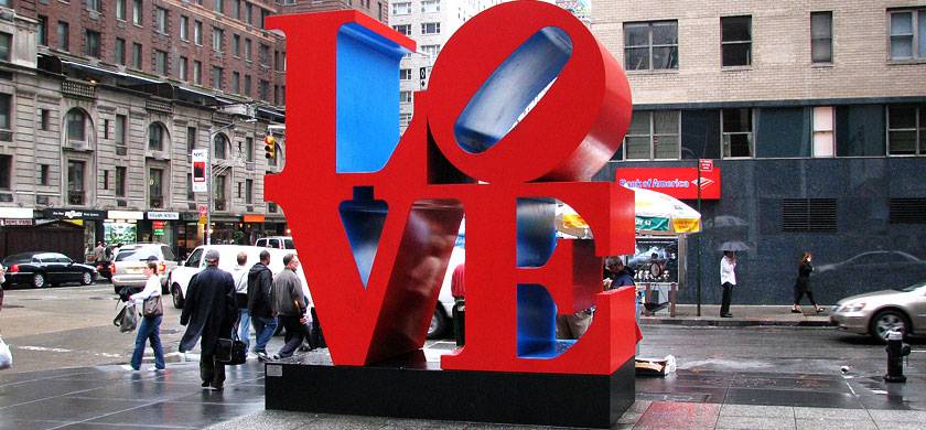 monumento love en las calles de Nueva York